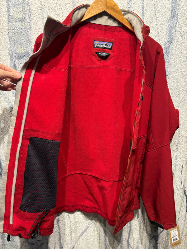 Patagonia Talus Softshell Jacket - Red, Mens X Large