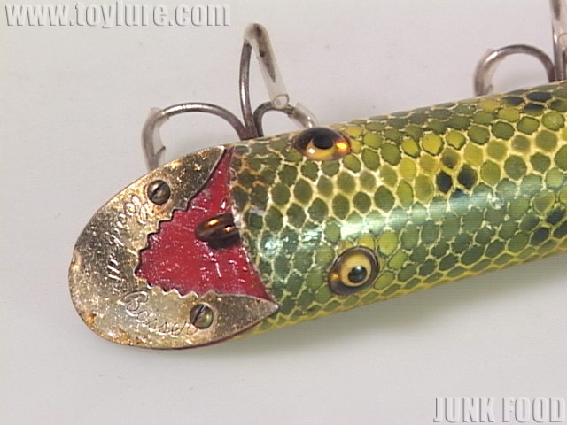 JUNK FOOD item: W-1274 Head-on Basser バサー