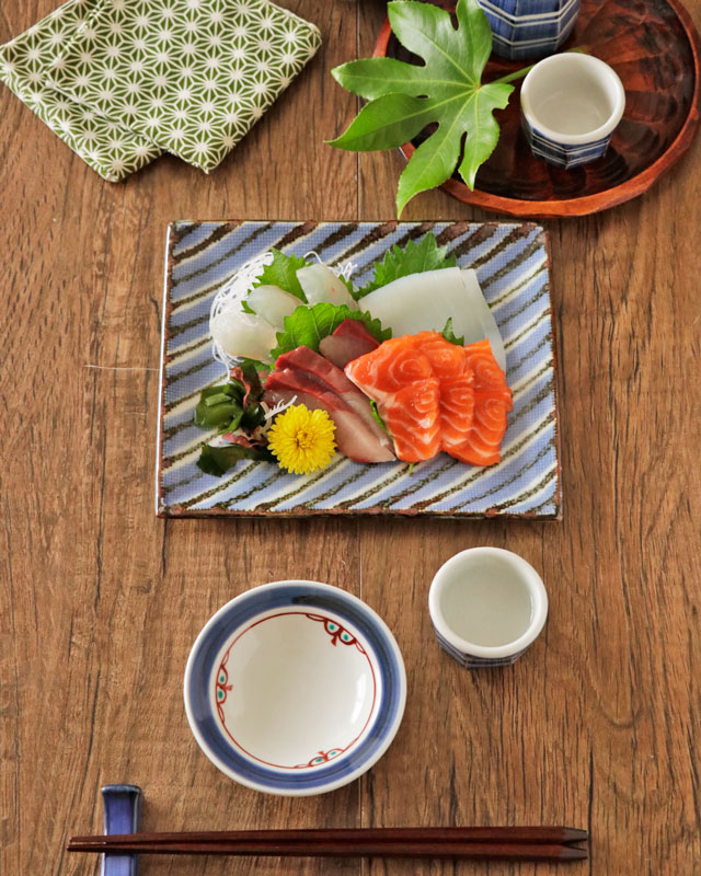 砥部焼の和食器 梅山窯の角皿 【砥部工房 からくさ】