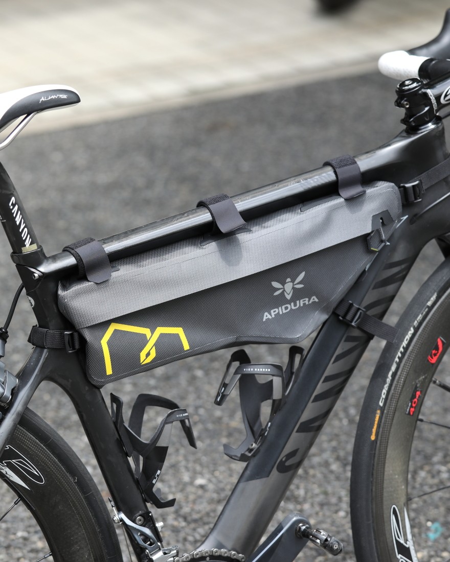 フレームバッグ 4.5L 【EXPEDITION FRAME PACK/ ミディアム】｜APIDURA