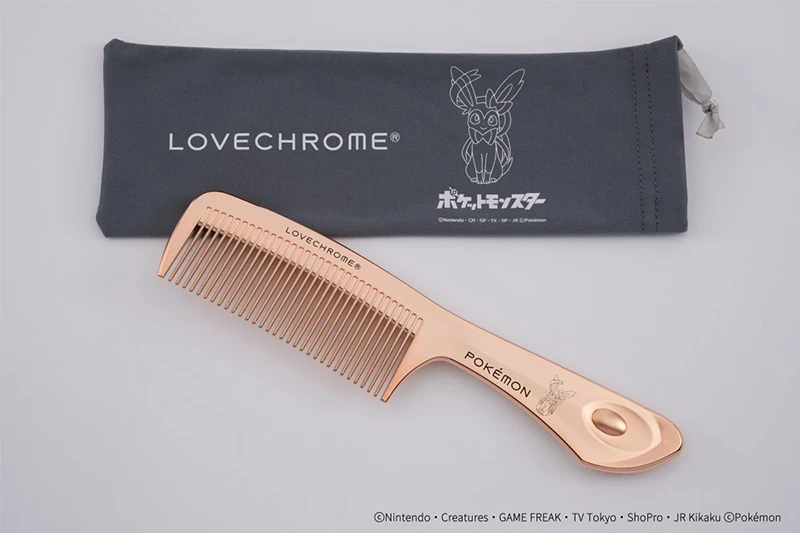 LOVECHROME®〉“ポケモン”デザインのヘアコーム。「ピカチュウ