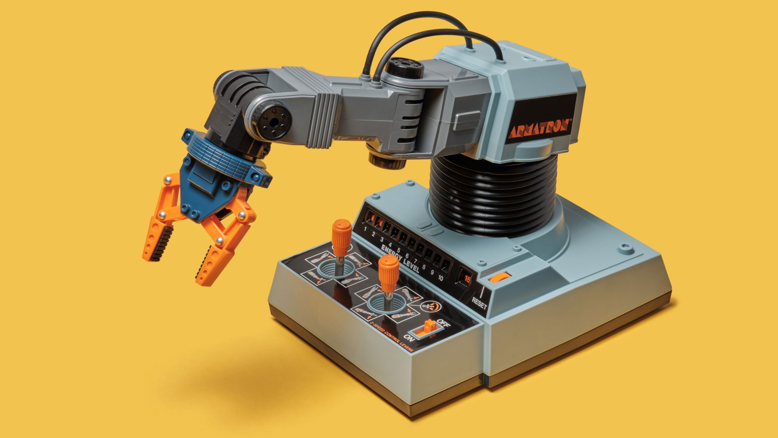 MIT Tech Review: 世界の工学者を魅了し続ける、80年代の日本のおもちゃ