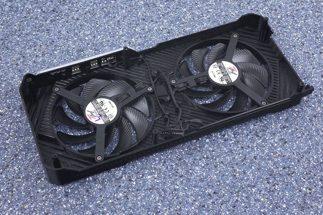 Gainward GeForce RTX 4070 Ghost Review - Pictures & Teardown