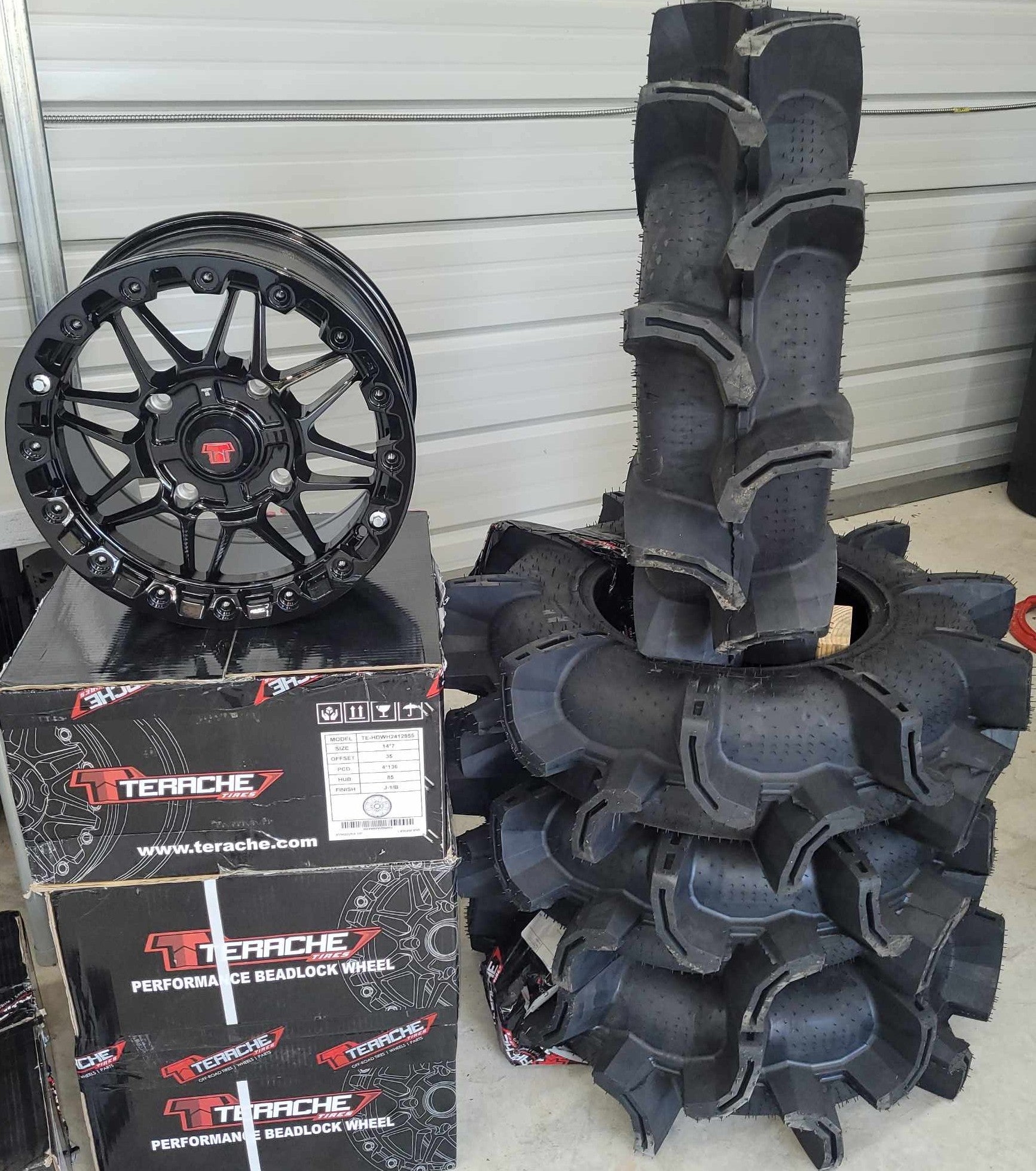 Terache Aztex XX Extreme Mud Tire | 2.5