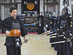 剣道の練習法DVD | 所 正孝の剣道指導 ～足さばきで勝つ安房剣道