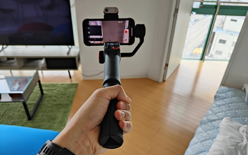 Hohem M6 Kit』レビュー | AI追跡機能搭載、高精度な3軸手ぶれ補正を