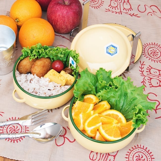 2段〕RABBIT BRAND タイのレトロホーローお弁当箱〔約17cm×約13.2cm