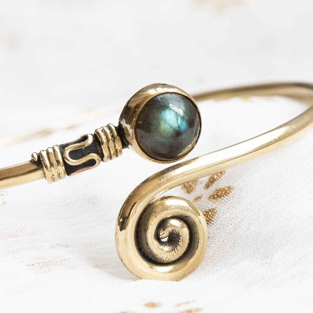 唐草 更紗 ブレスレット バングル 天然石とぐるぐるメタルバングル