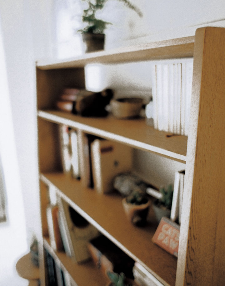 QUATTRO BOOKSHELF | TRUCK FURNITURE