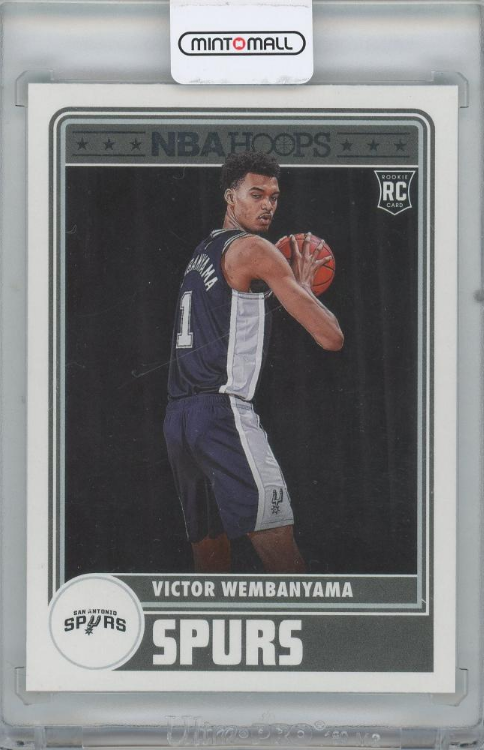 スーパー新人・ウェンバンヤマの「初トレカ」がスーパー人気