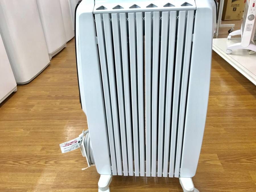 高年式！！ DeLonghi（デロンギ）ドラゴンデジタル オイルヒーターが