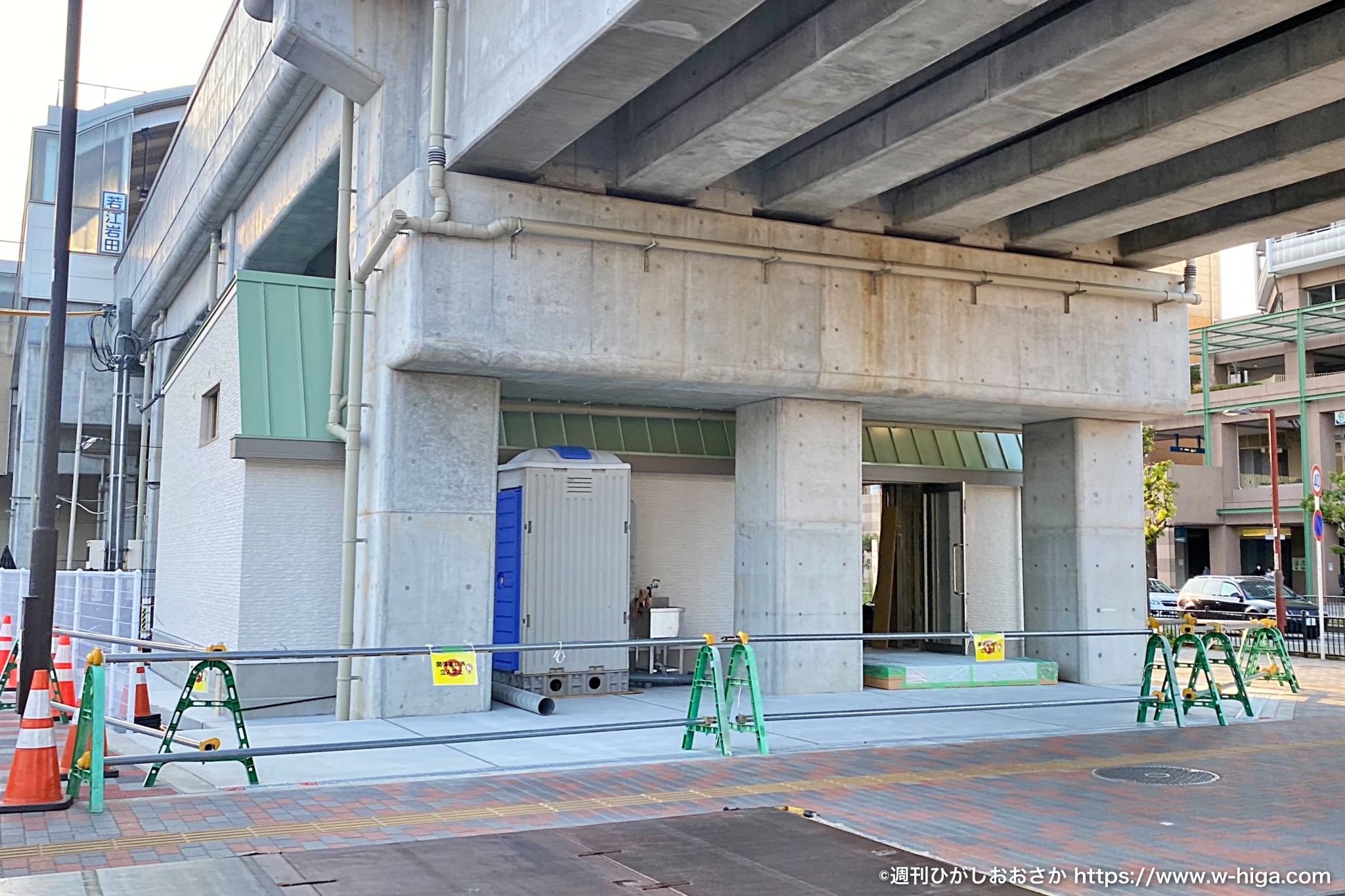 変わる東大阪の街 若江岩田駅高架下東01 残すは内装のみ？急にミニ店舗