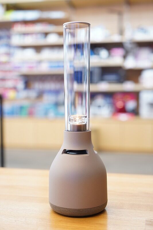 有機ガラスが奏でる360度サウンド「LSPX-S3」実機レビュー音楽に合わせ