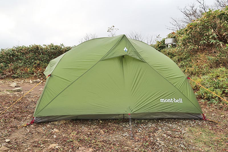 快適性を重視したモンベルの最新テント「ルナドーム2型」を、仙ノ倉山