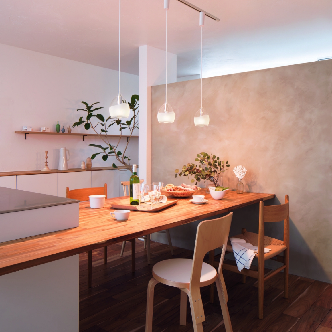 照明用ダクトレール（配線ダクト）のあるくらし［住宅用照明］ | 住宅