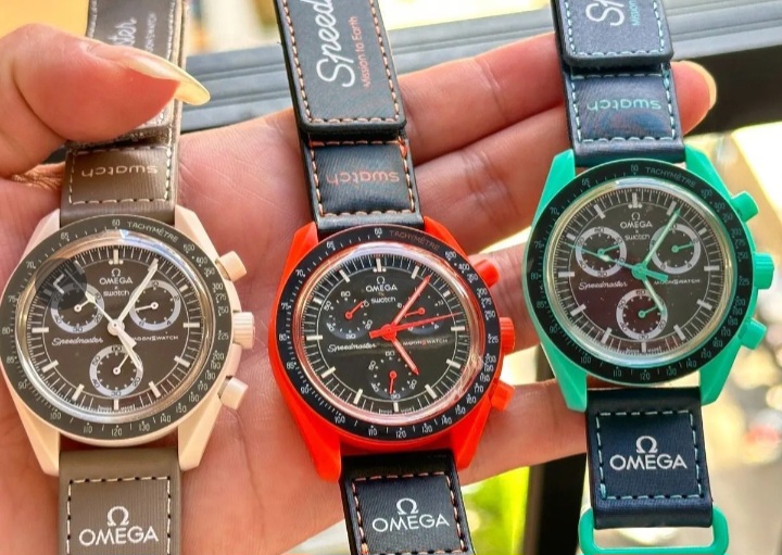 オメガスウォッチ（on earth）偽物の見分け方