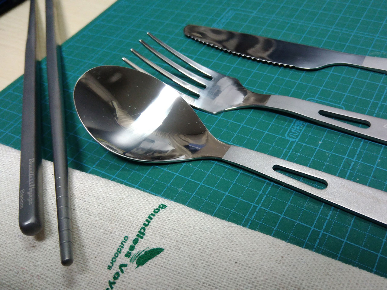 チタン製カトラリー(belmont 対 Boundless Voyage) – やまころ旅ブログ