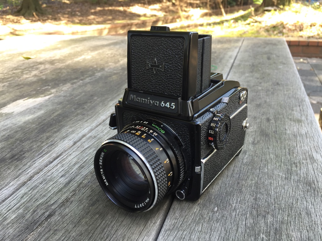 Mamiya 645 1000S - 晴れ時々ジャズ、雨のちカメラ