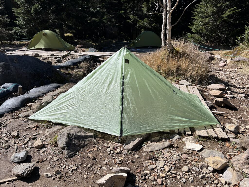 Six Moon Designs DCF Deschutes Tarp | ヨツヤヤマノボリ