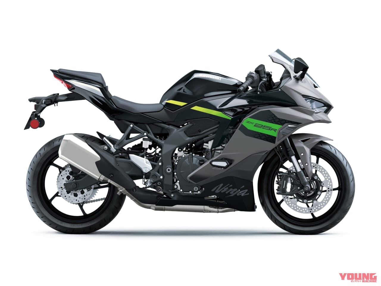 画像 No.2/7] クラス唯一の4気筒250ccがさらに深化! カワサキ