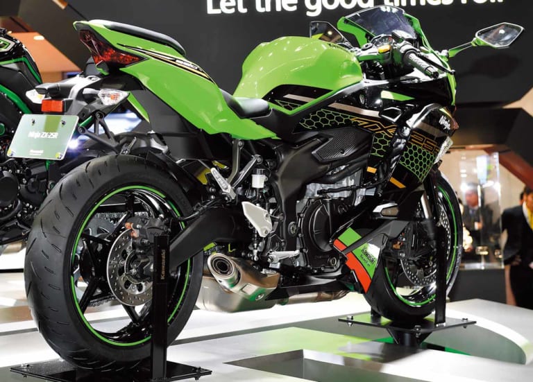 20カワサキ Ninja ZX-25Rエンジン解説【250直4で45ps超え!?】│WEB