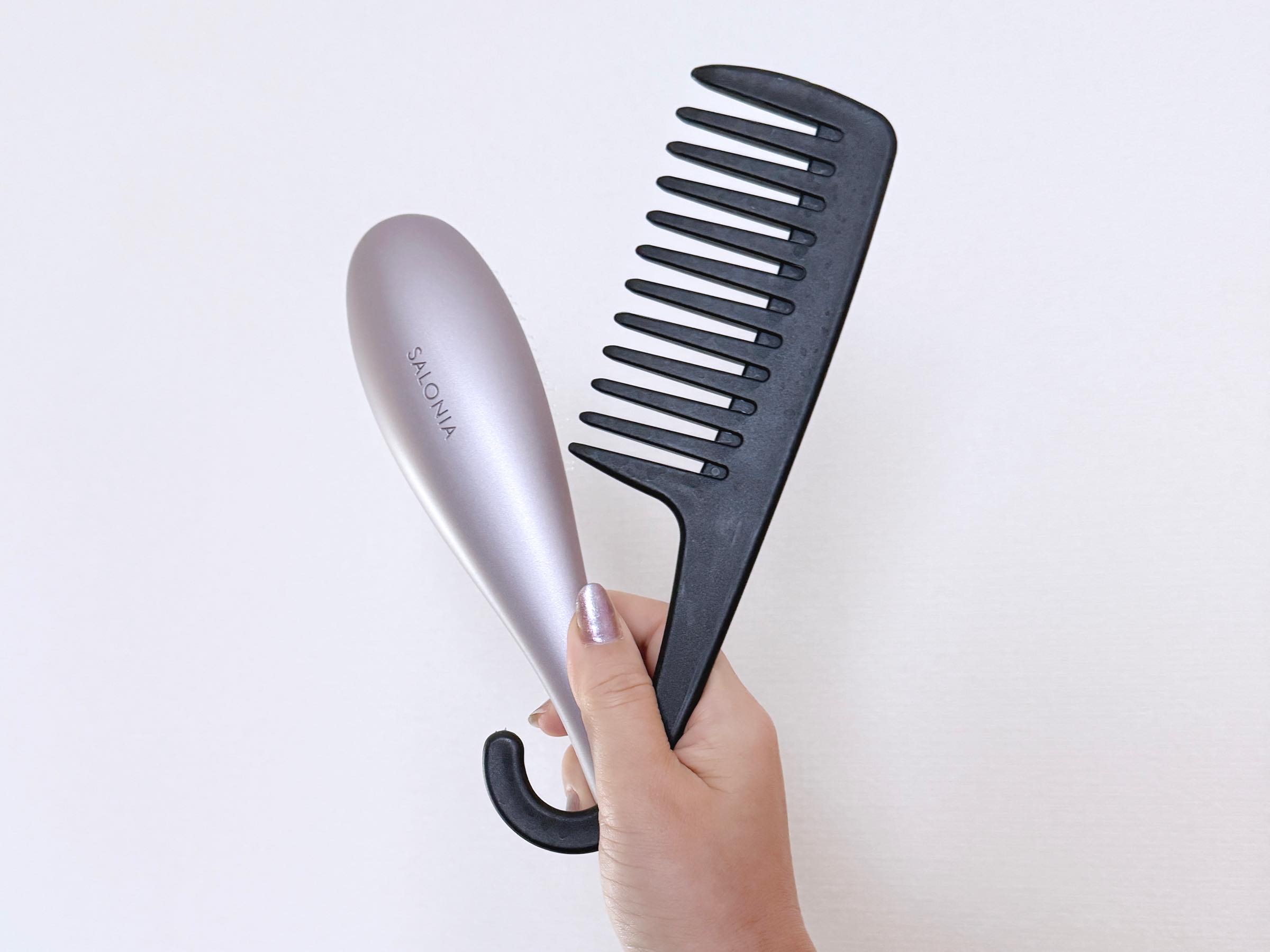 最近よく聞くトリートメントブラシって実際どう？1本5役のSALONIA