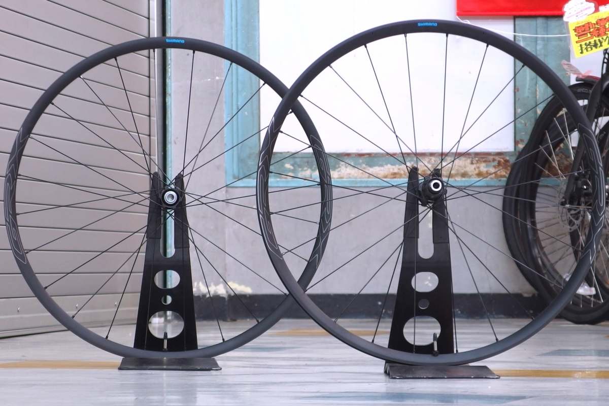 特価グラベルホイール】シマノ『GRX』のアルミホイールが『40％OFF