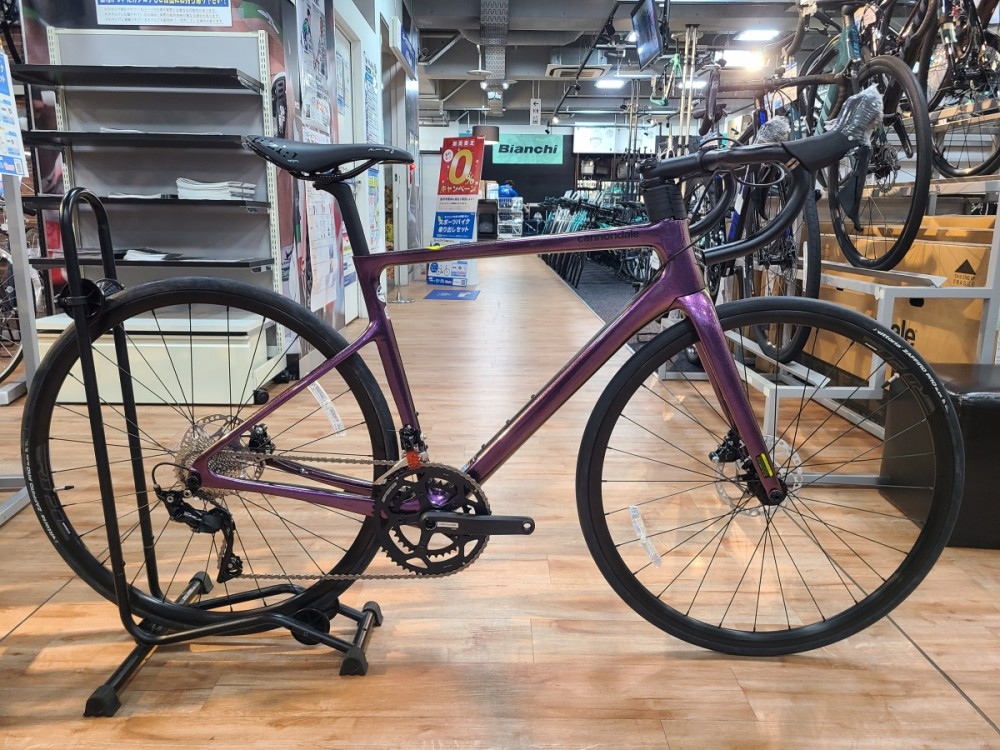 レースでも十分戦えて比較的お求めやすい価格の105搭載カーボンDISC