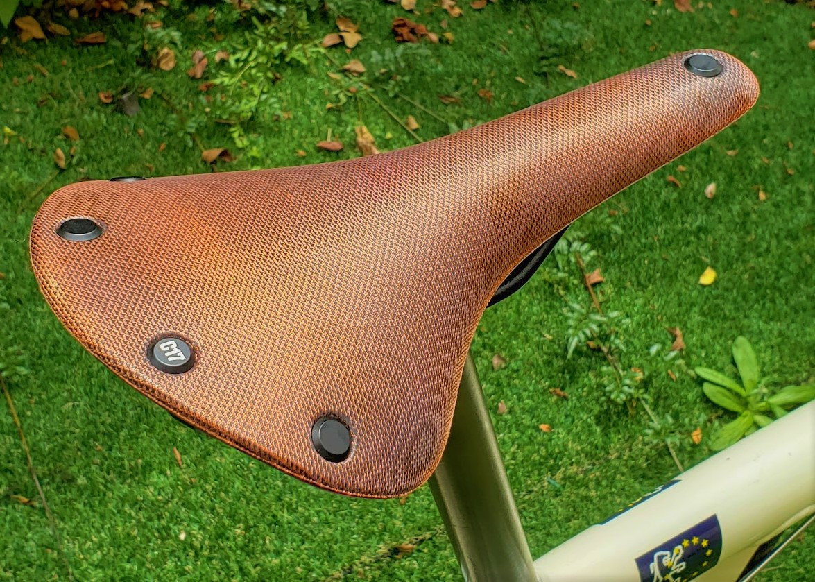 テストサドル】ラバーサドルの魅力を体験！『BROOKS CAMBIUM C15/C17