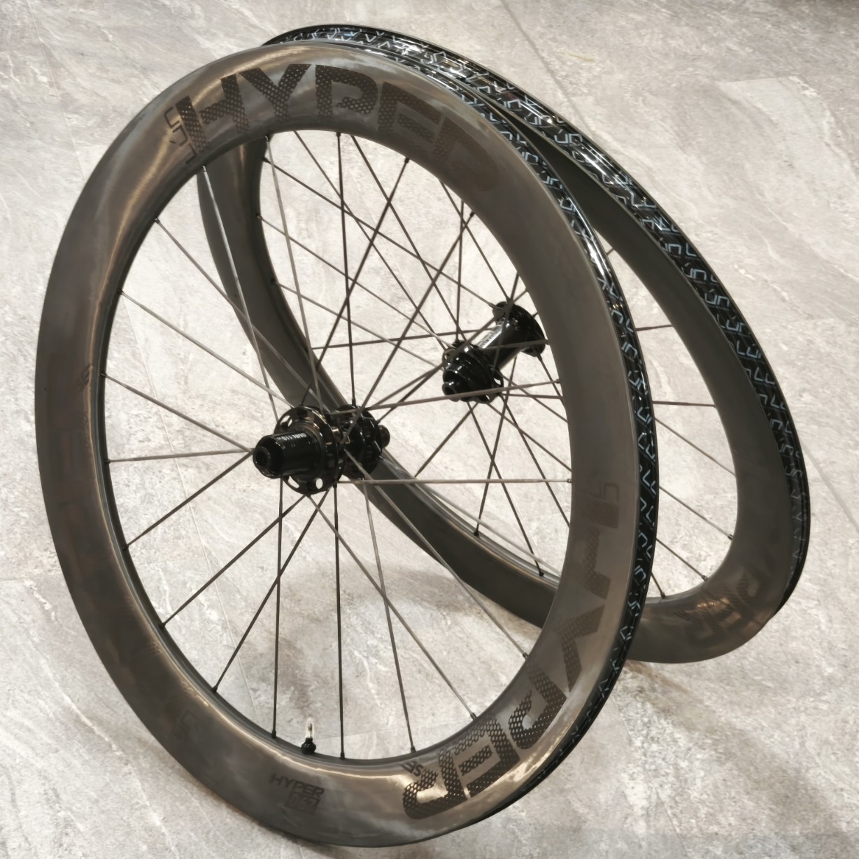 アンダー20万円で買えるトライアスロンにもオススメなカーボンホイール