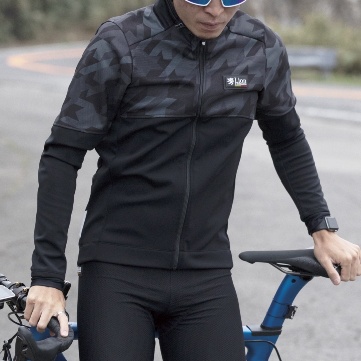 カペルミュール】防風・耐水素材で冷気をシャットアウト！頼れる冬用