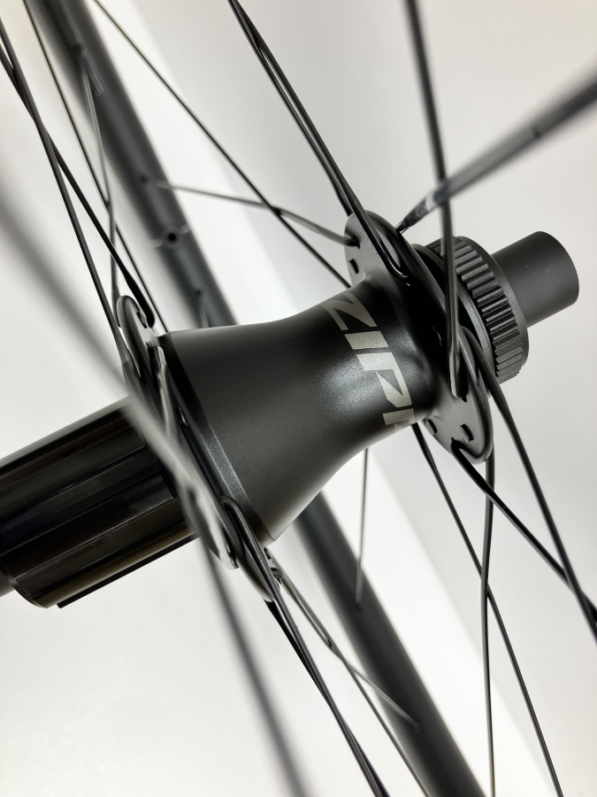 Zippハブ使用！コストパフォーマンス抜群のカーボンホイールが入荷しま