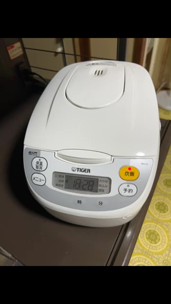 タイガー（TIGER） 炊飯器 5.5合炊き 炊きたて マイコン式 JBH-G101-W
