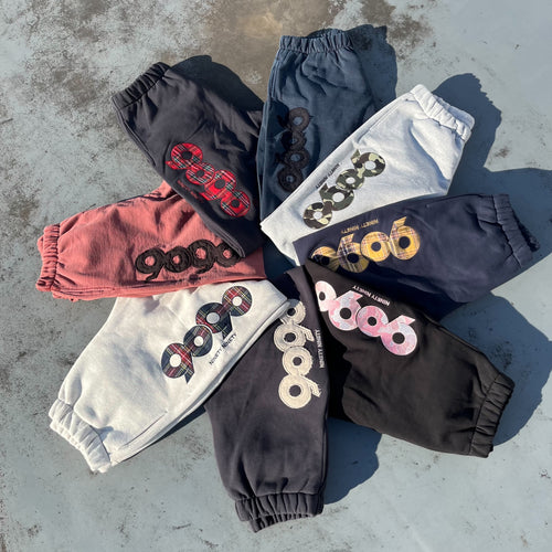 9090 OG Logo Rich Sweat Pants – YZ