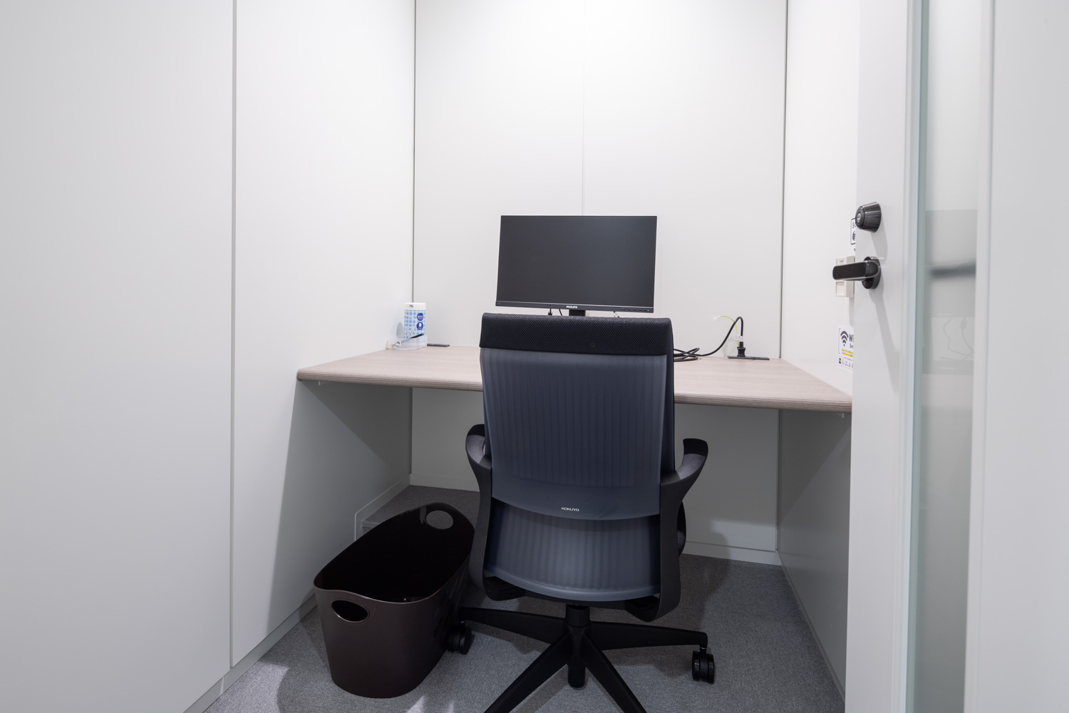 ZXY［ジザイ］本八幡2 | サテライトオフィスサービス | テレワークに