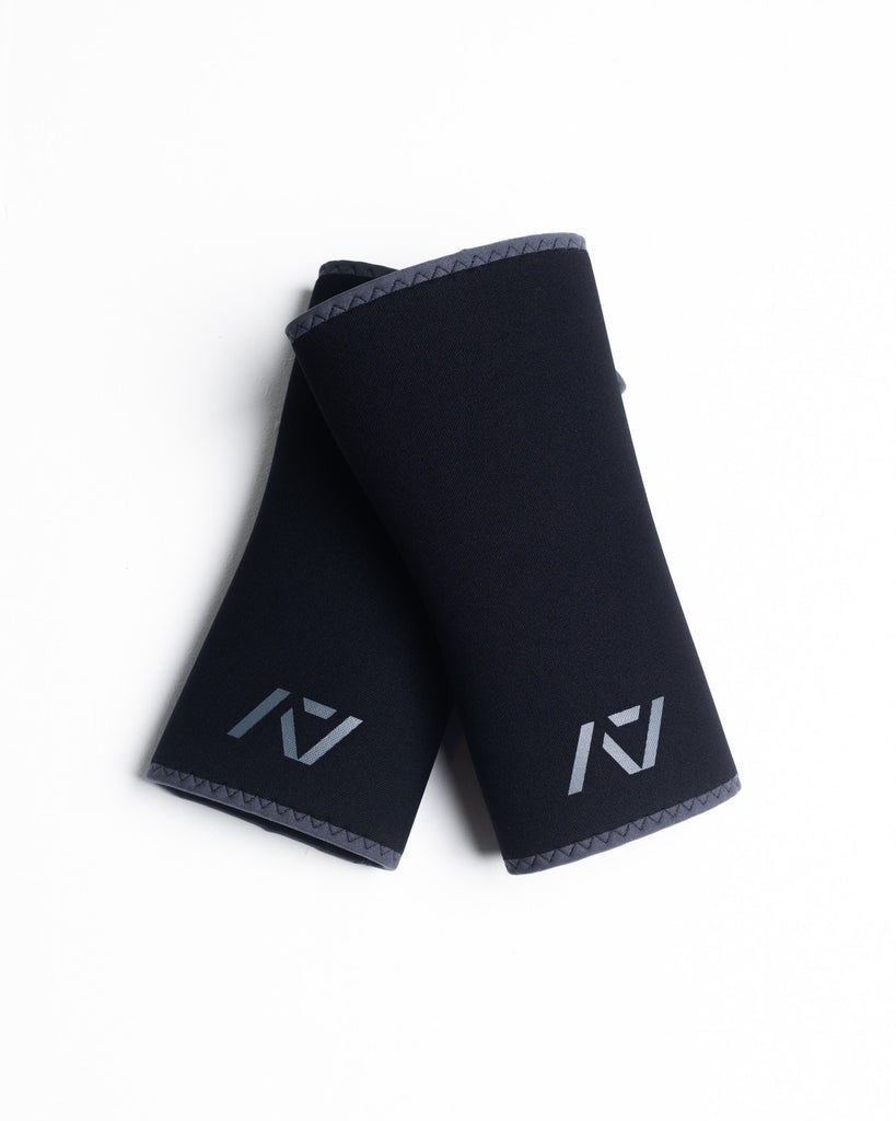 ONI PRO 鬼プロS級サイズM S級品】ONI ニースリーブPRO IPF公認 膝