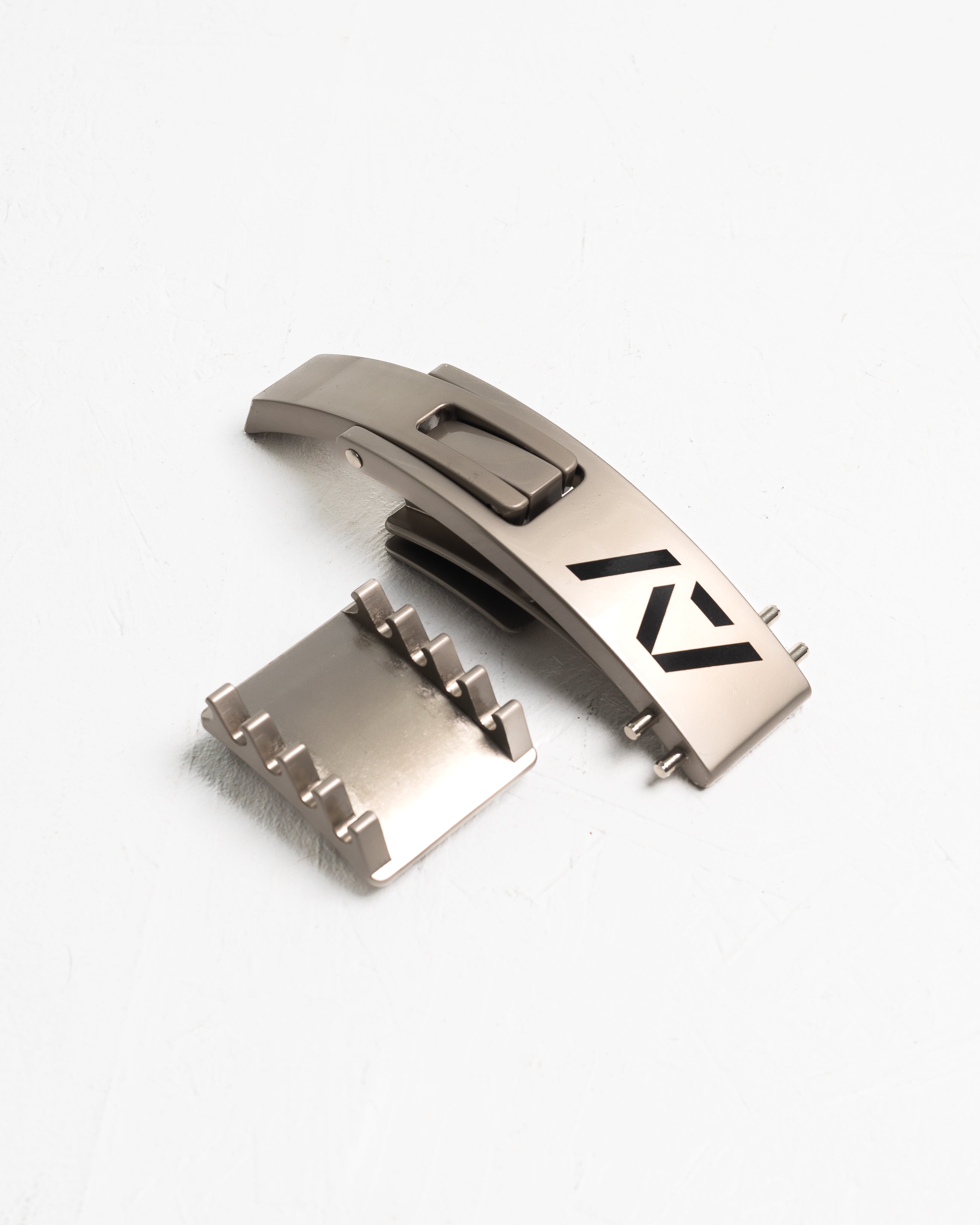 a7-pal-buckle-silver-hardware.