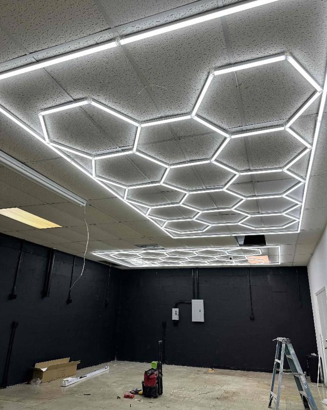 六角形のハニカムLEDライト、車の洗浄装置、天井作業、ガレージ作業