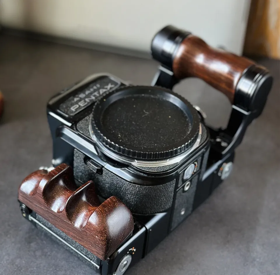ペンタックス PENTAX 67 6X7 木製グリップ #249b-ブックオフ15000円分