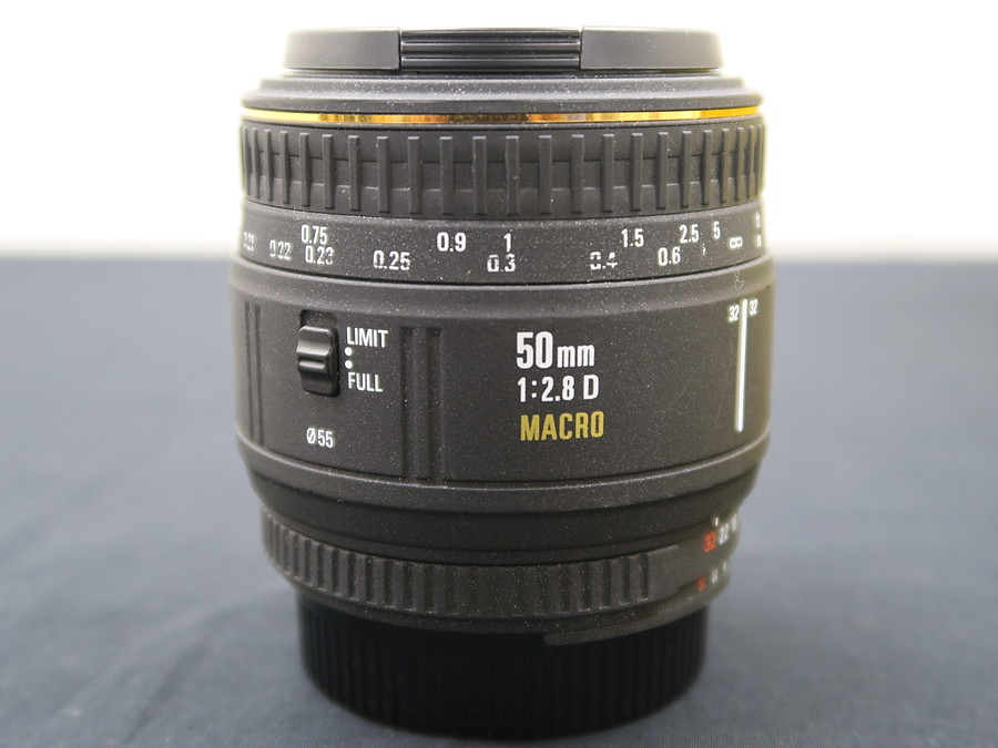 シグマ SIGMA MACRO 50mm F2.8 EX DG カメラレンズ @40650 / 中古