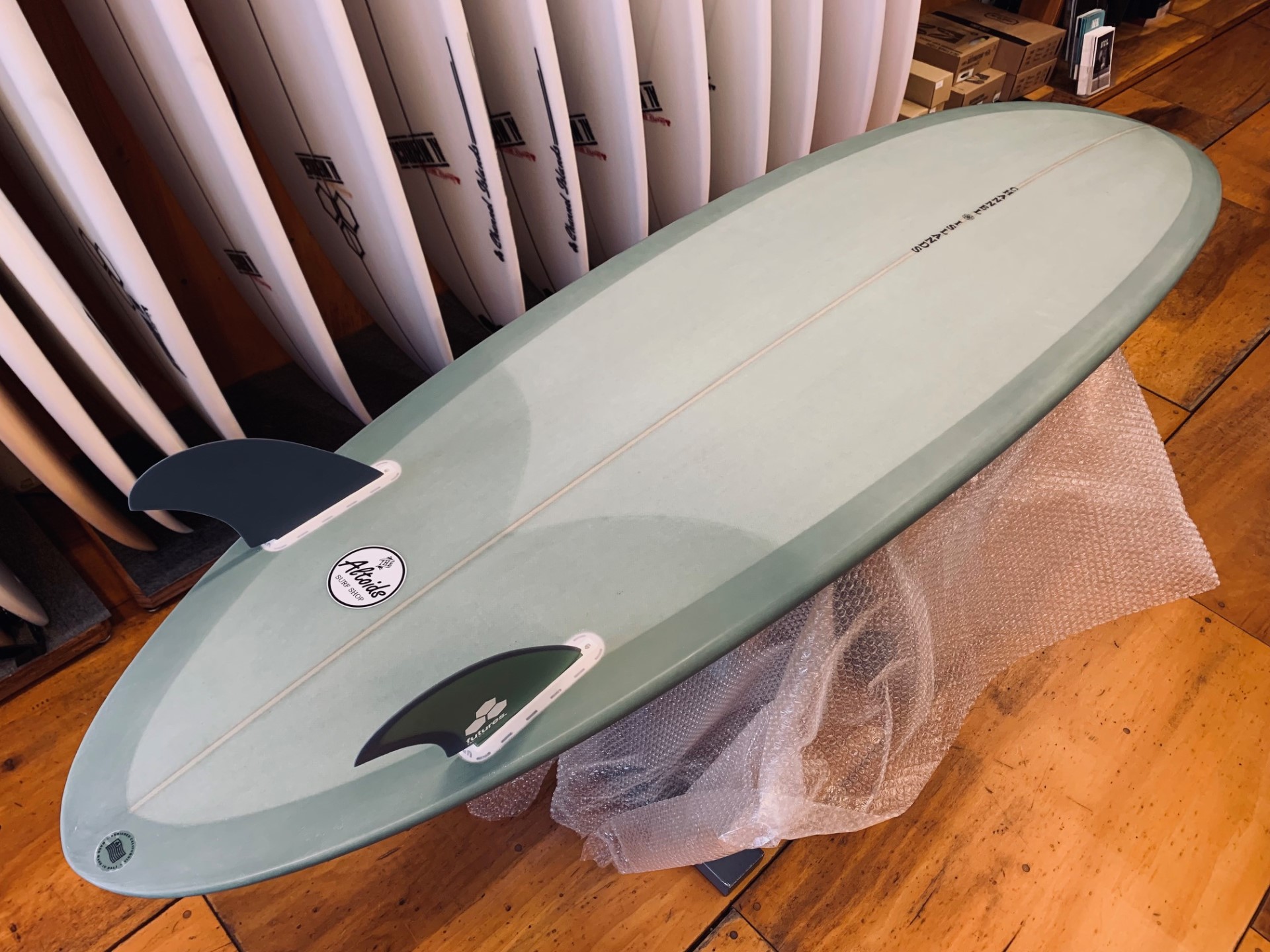 NEWボード【CI MID TWIN】と 今季初入荷ボード | サーフィンスクール