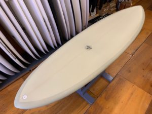 FOCUS custom design【4CHANNEL TWIN PIN】 | サーフィンスクール