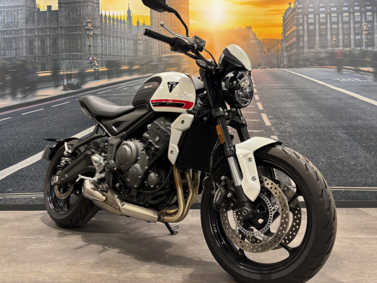 トライアンフ新潟│アルファ：ALPHA Big Bike Group 総合サイト