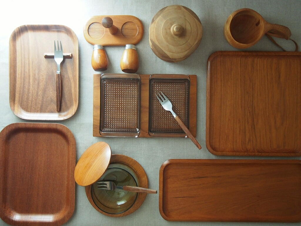 北欧ヴィンテージ雑貨 KARL HOLMBERG ガラス容器とチークトレイ