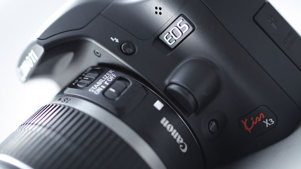 ASCII.jp：エントリーデジイチ頂点の実力「EOS Kiss X3」 (1/5)