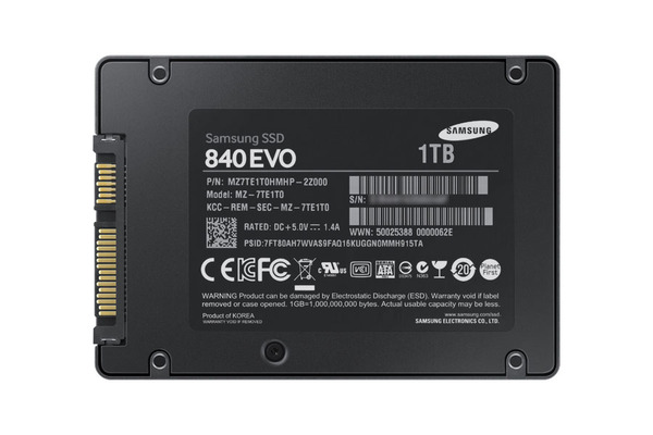 ASCII.jp：コスパが優秀なSamsungの最新SSD「840 EVO」を試す (1/4)