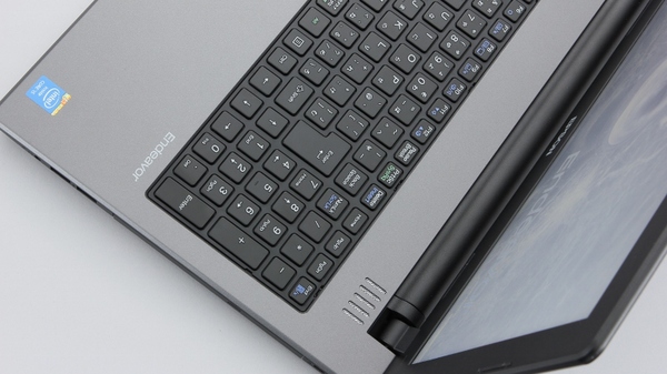 ASCII.jp：オフィスでも末長く使えるノートPC「Endeavor NJ3900E」 (1/3)