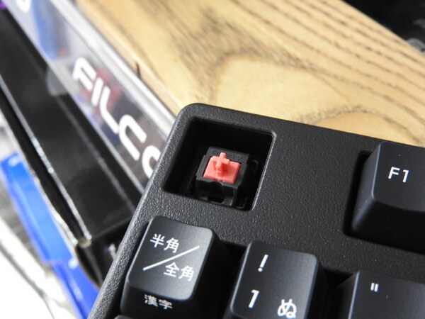 ASCII.jp：静音スイッチ“ピンク軸”採用のキーボードがFILCOから登場