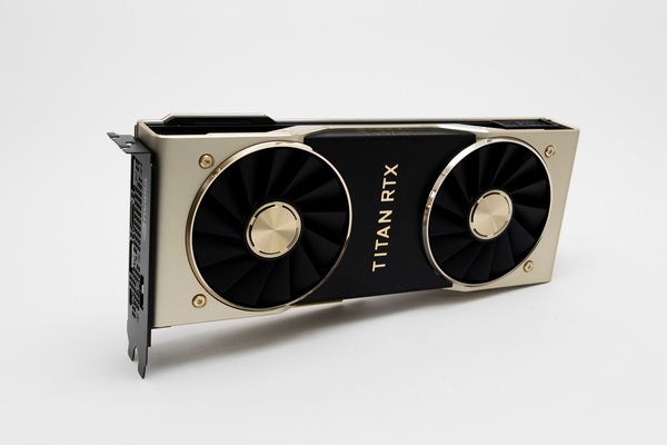ASCII.jp：TITAN RTX検証、32万円超のグラボは本当に最強にして最速