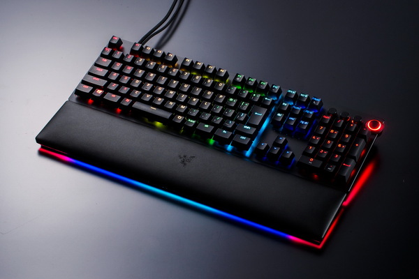 ASCII.jp：ON/OFFの深さを1キー単位で設定できるゲーミングキーボード